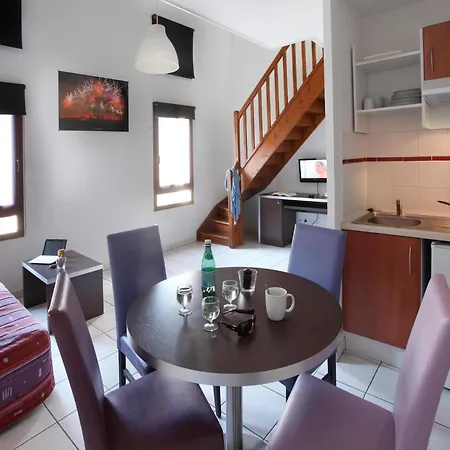 Apartment Res La Barbacane, Carcassonne, For 2 People Carcassonne