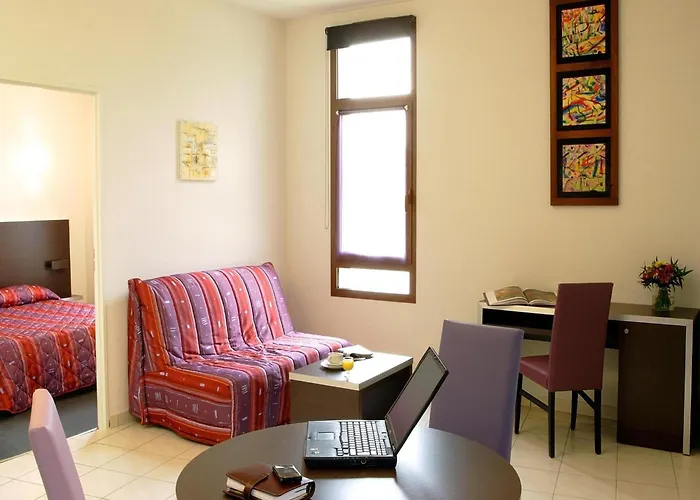 Daire Res La Barbacane, Carcassonne, For 2 People *